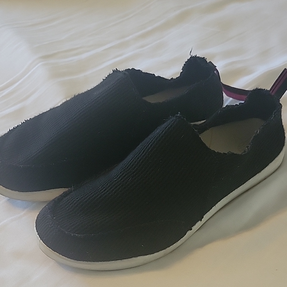 Women's Black Slip-On Shoes